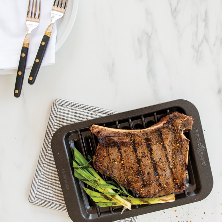 45020_co_grill_n_sear_steak_06_780x780__71125.1617722753.1280.1280.jpg