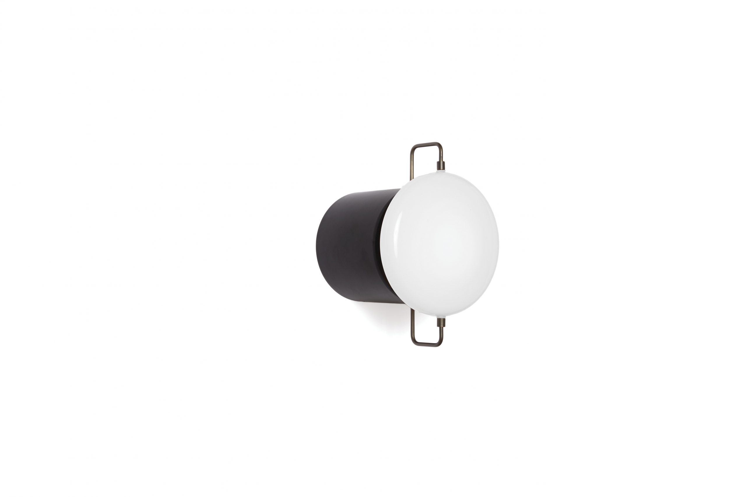 W-DWR_2536001_100272048_black_enamel_a.jpg