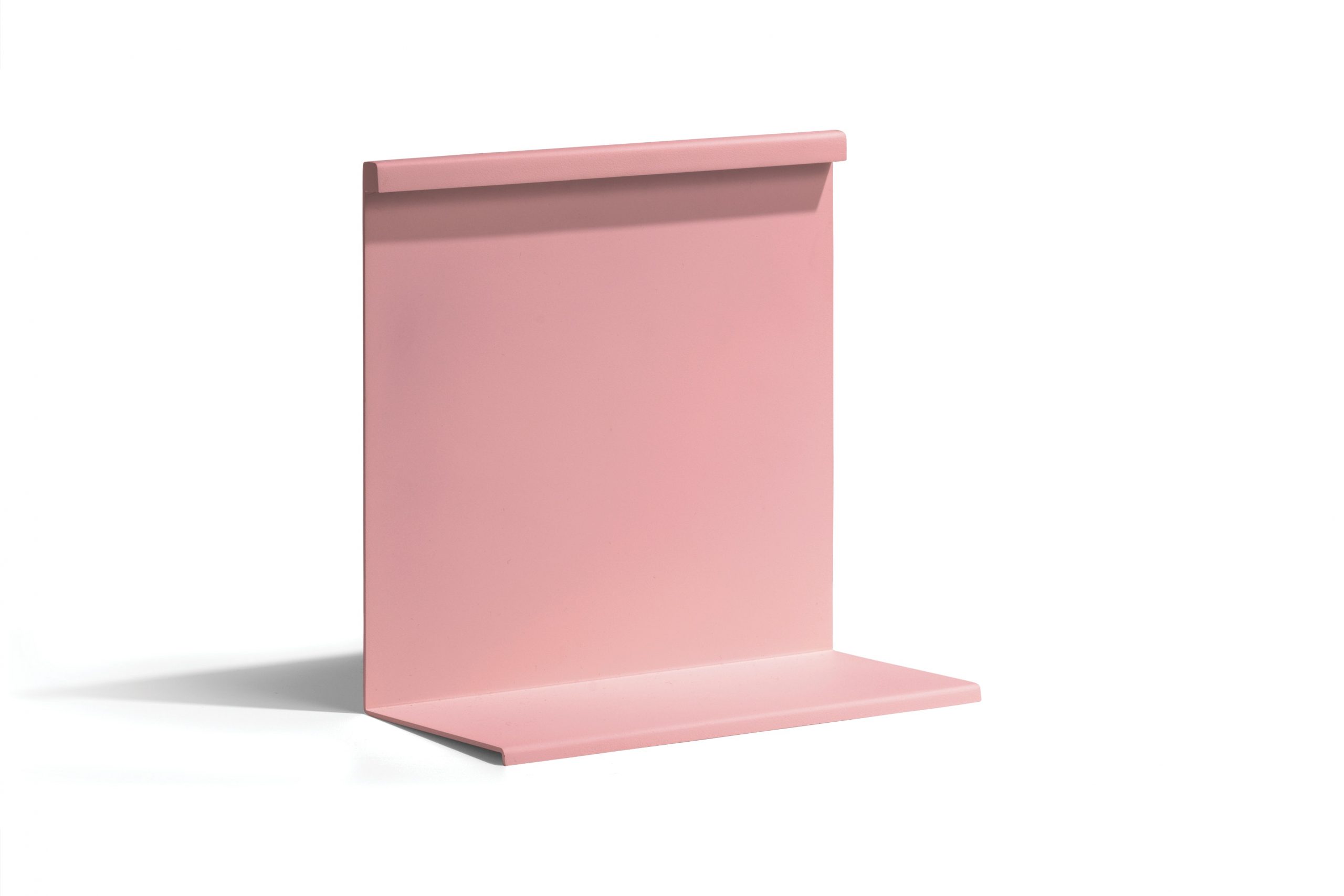 W-HAY_2545172_100331374_luis_pink_a.jpg