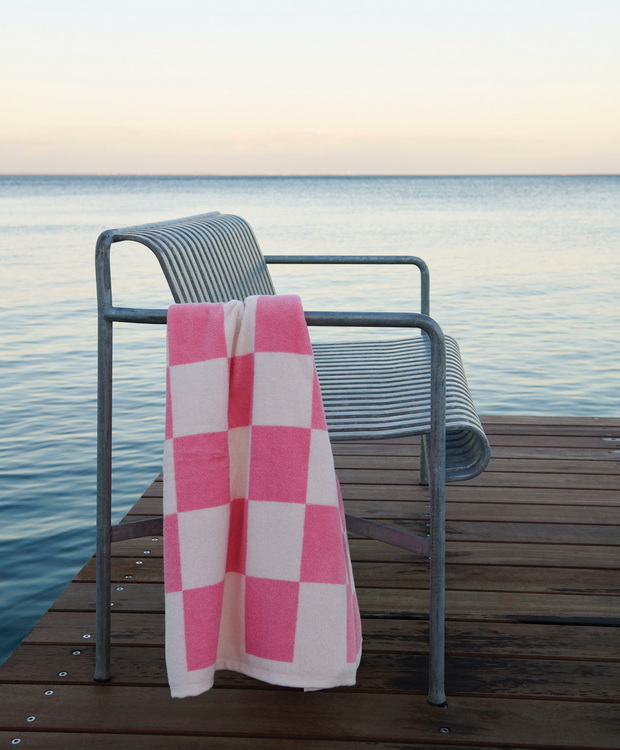W-HAY_2547904_100342737_pink_v1.jpg
