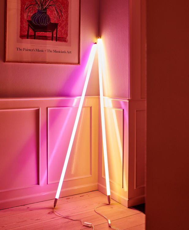 W-Neon-Tube-LED-pink_warm-white.jpg