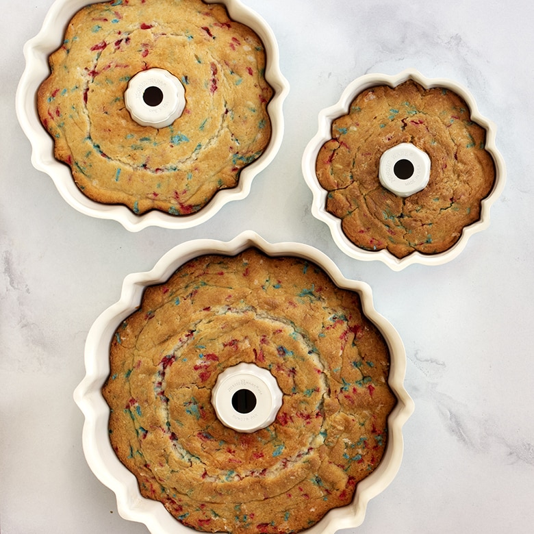 recipe_shoot_tiered_bundts_overhead_e__59992.1617722753.1280.1280.jpg