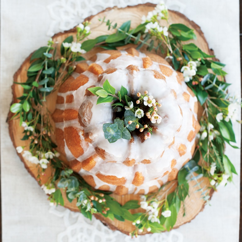 three_tiered_bundt_overhead_780x780_03_1__53735.1617722751.1280.1280.jpg